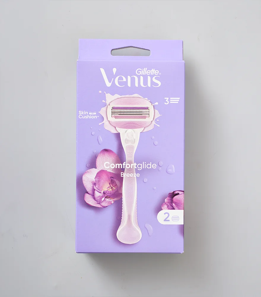 Razor box standing on a white background with custom drop shadow.